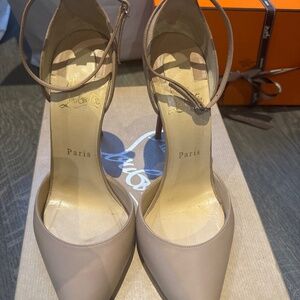 Shoes Louboutin 8 creme